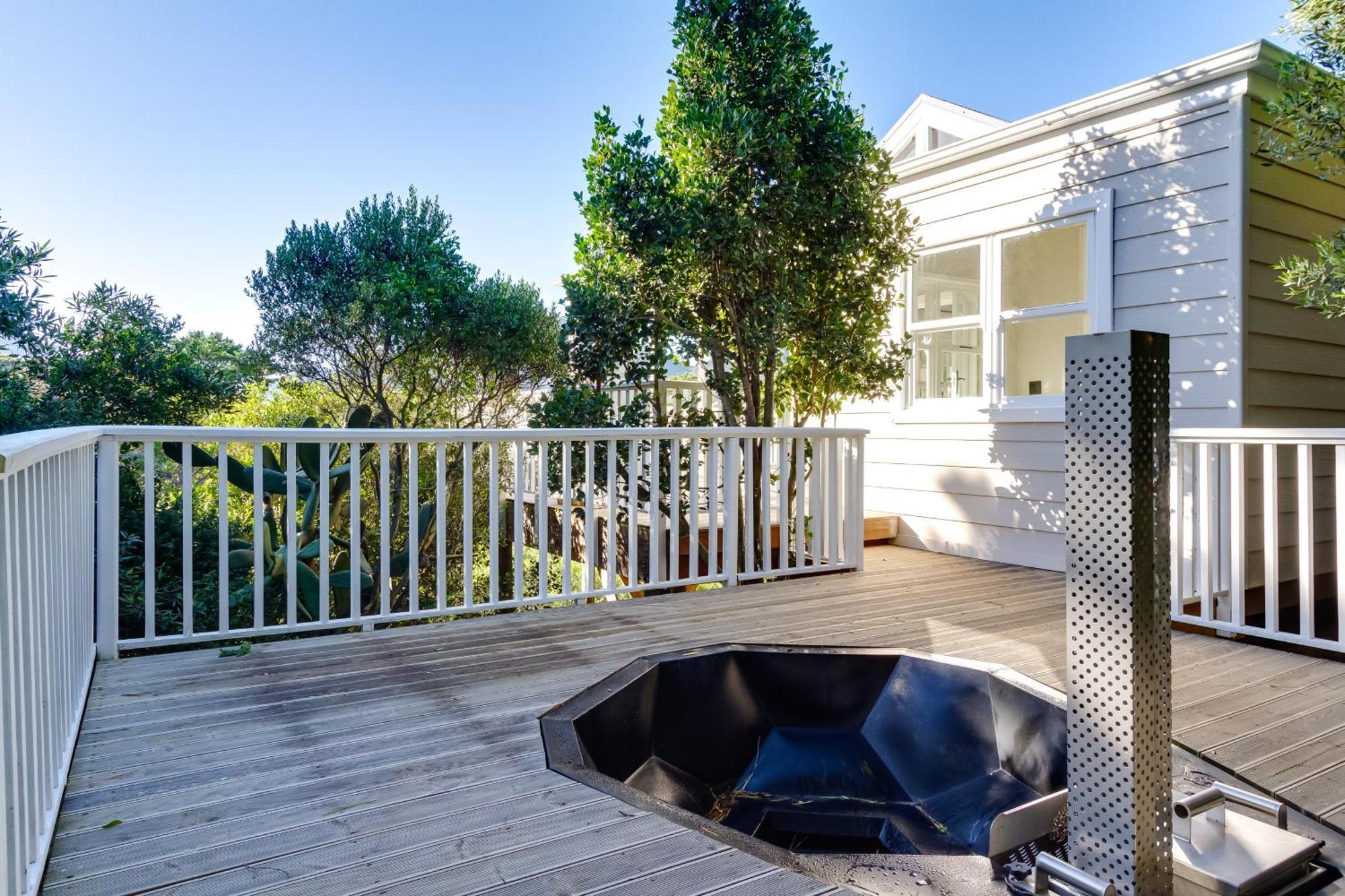 Bay Haven Collection - Treehouse Apartment